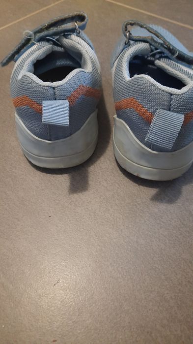 Buty sportowe rozm. 24