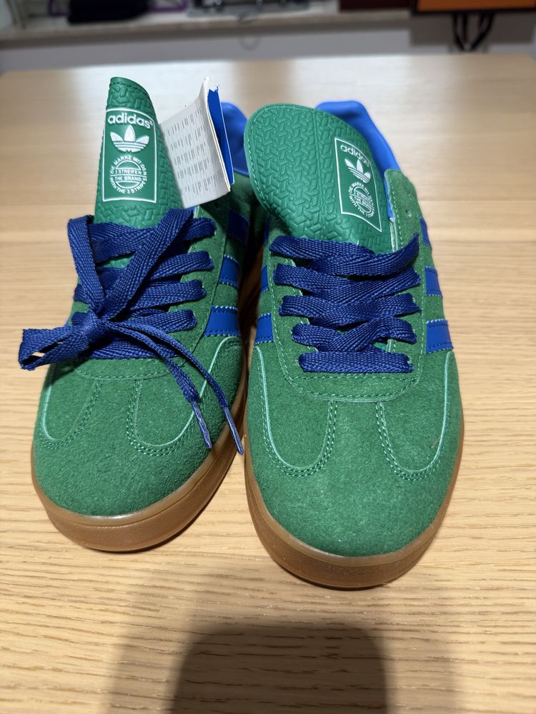 Śliczne sportowe Adidasy r.38