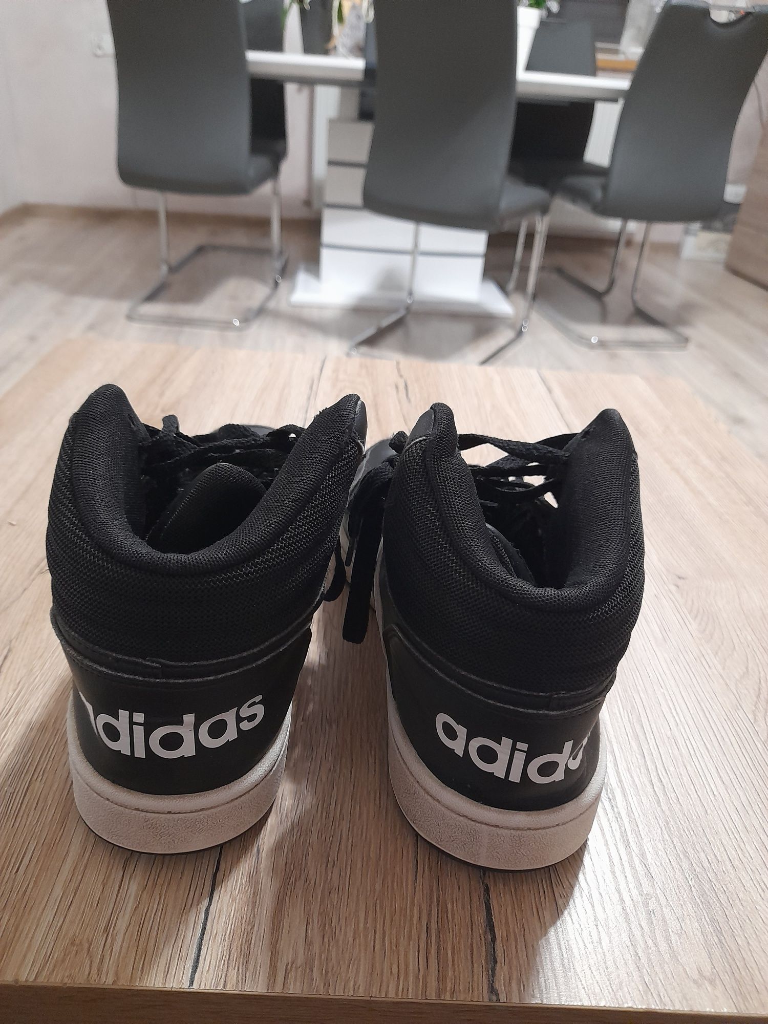 Buty trzewiki adidasy chłopięce męskie firmy Adidas 42, wkład. 26,5-27