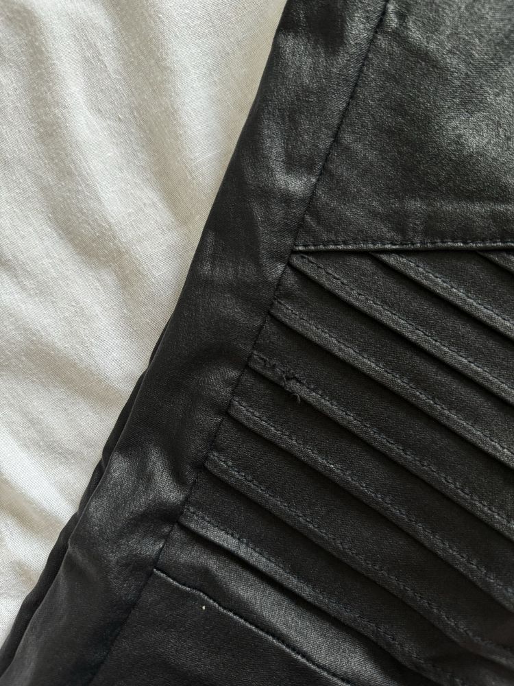 Czarne woskowane spodnie ONLY S M 36 38