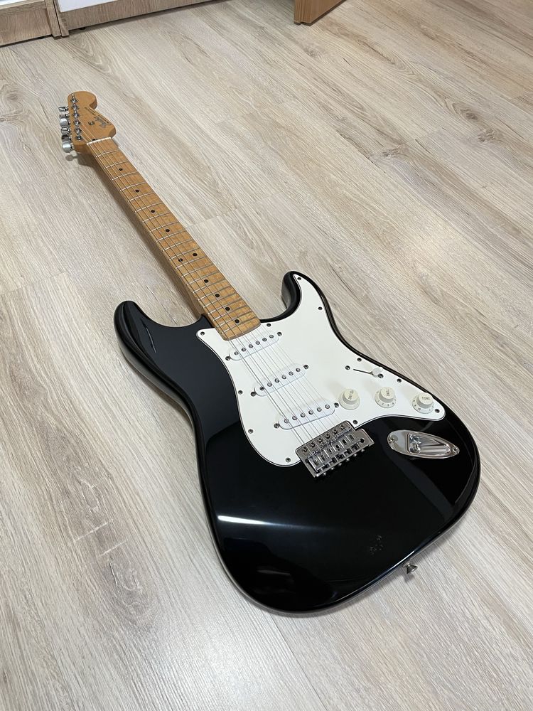 Електрогітара Fender Standard Stratocaster MIM
