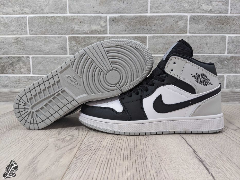 Кроссовки мужские Найк Аир Джордан \ Nike Air Jordan 1 Retro \ 44