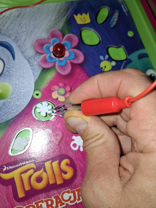 Trolls operacja gra zręcznościowa dla dzieci