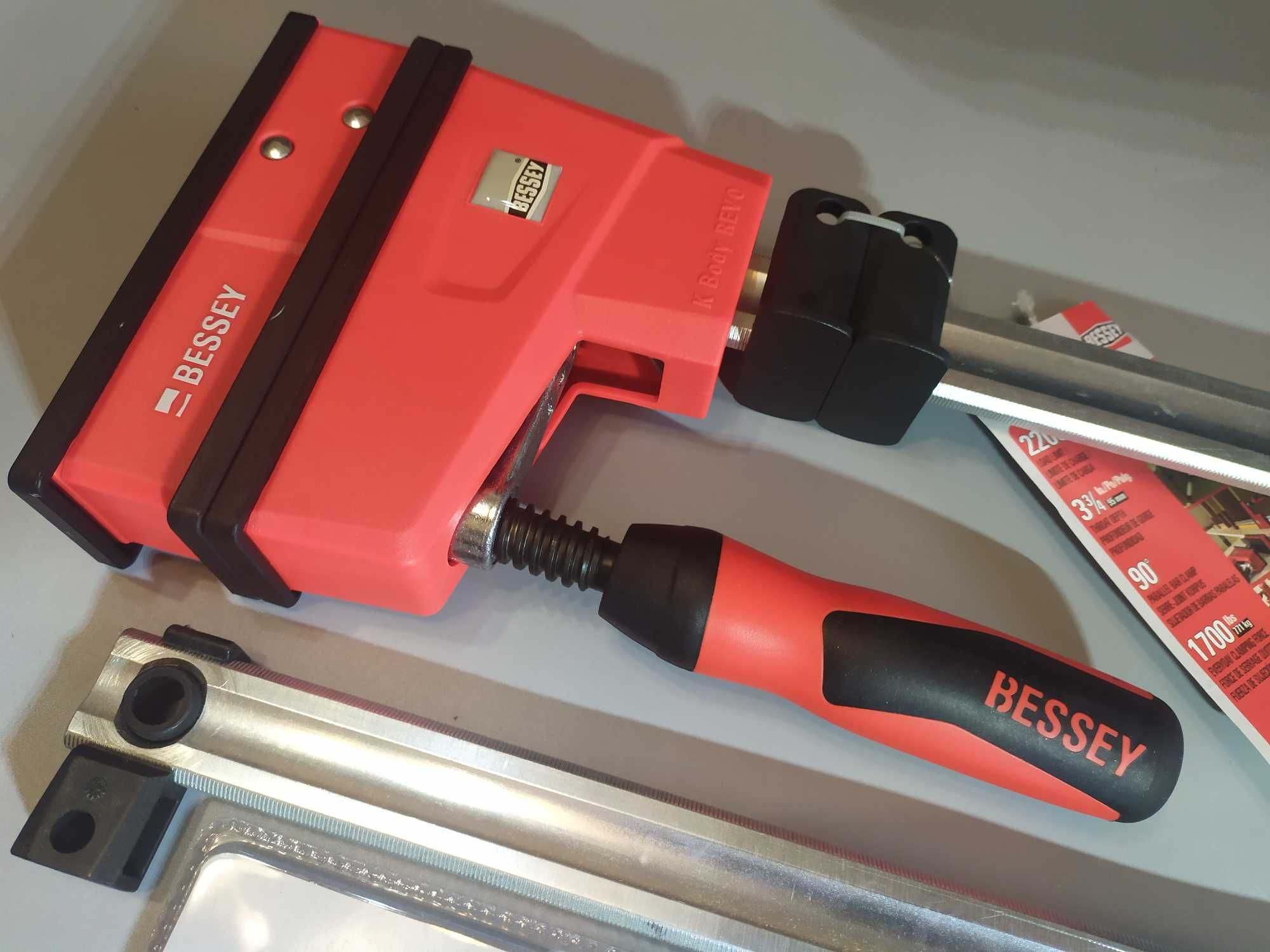 Cтрічкові та корпусні струбцини німецької фірми Bessey