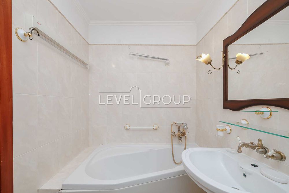 Оренда просторої на вул. Тарасівська, 21, Голосіївський р-н.