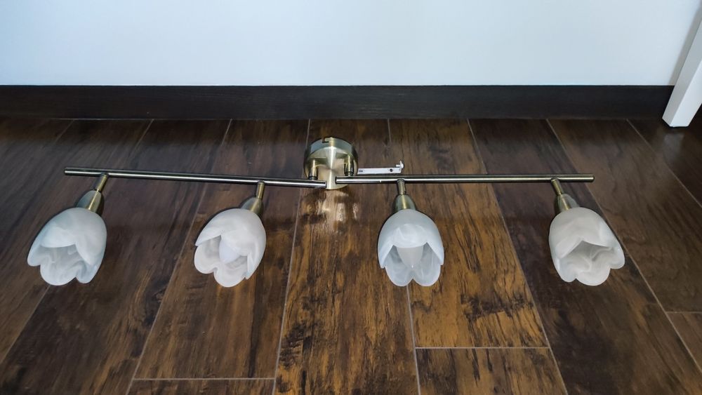 Lampa sufitowa białe kwiaty