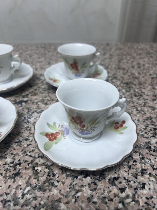 Conjunto 6 Chavenas com pires porcelana floral com bagas