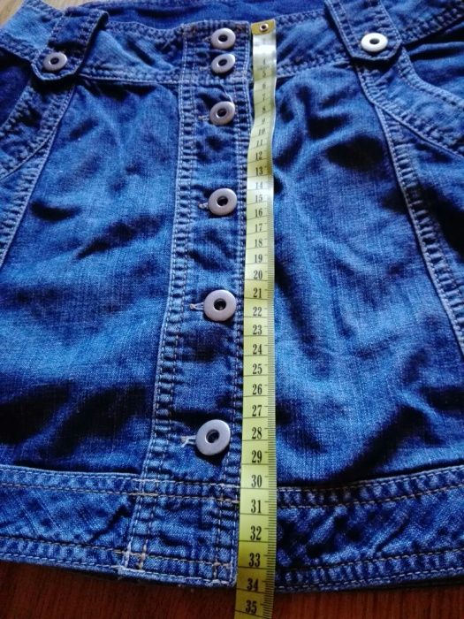 Krótka spudniczka jeansowa