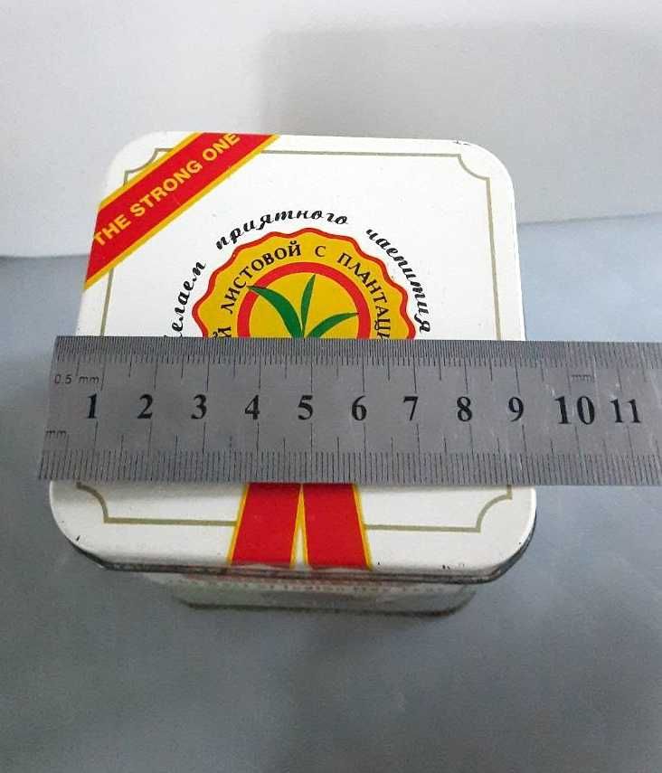 Жестяная банка, емкость для чая, высота 10 см, ширина 9х9 см