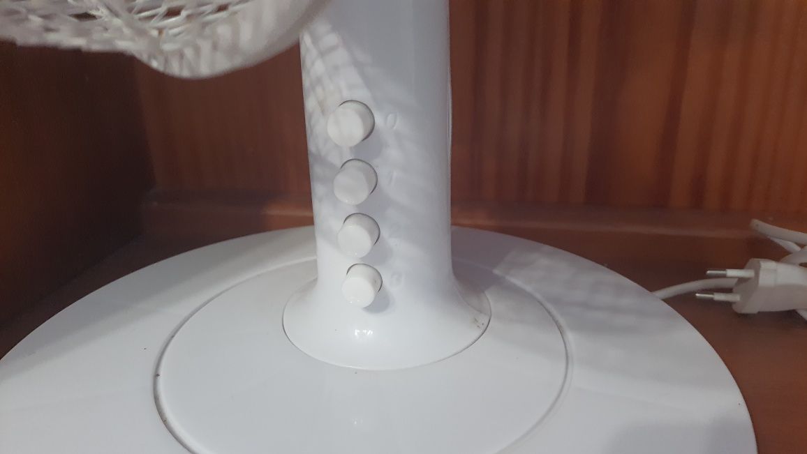Ventoinha de Mesa GSC – 3 Pás, Compacto e Potente