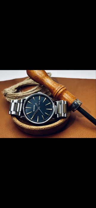 2 por 1! Relógio Nixon Sentry SS mais relógio Ego de oferta.