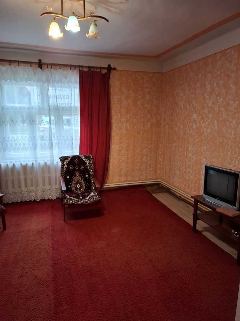 Від Берегове 1км с. Яноші 130 кв.м будинок.
