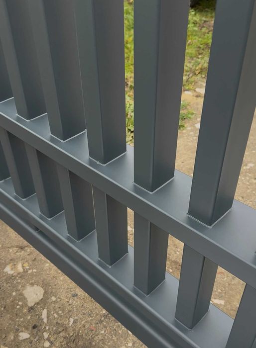 Nowoczesne ogrodzenia na wymiar- grzebieniowe, modułowe PRODUCENT