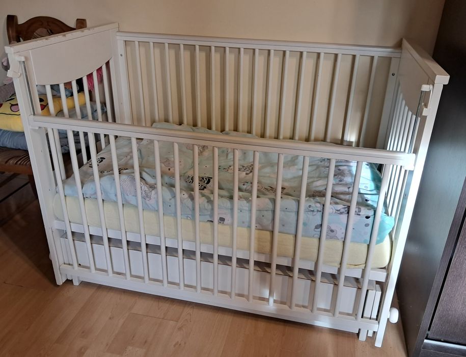 Łóżeczko bujak + materac, posciel, koldra, poduszka