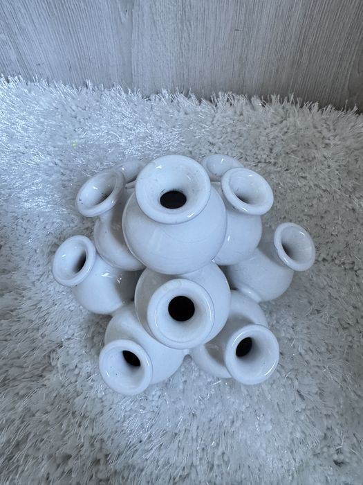 Stara ceramiczna stacja do roślin