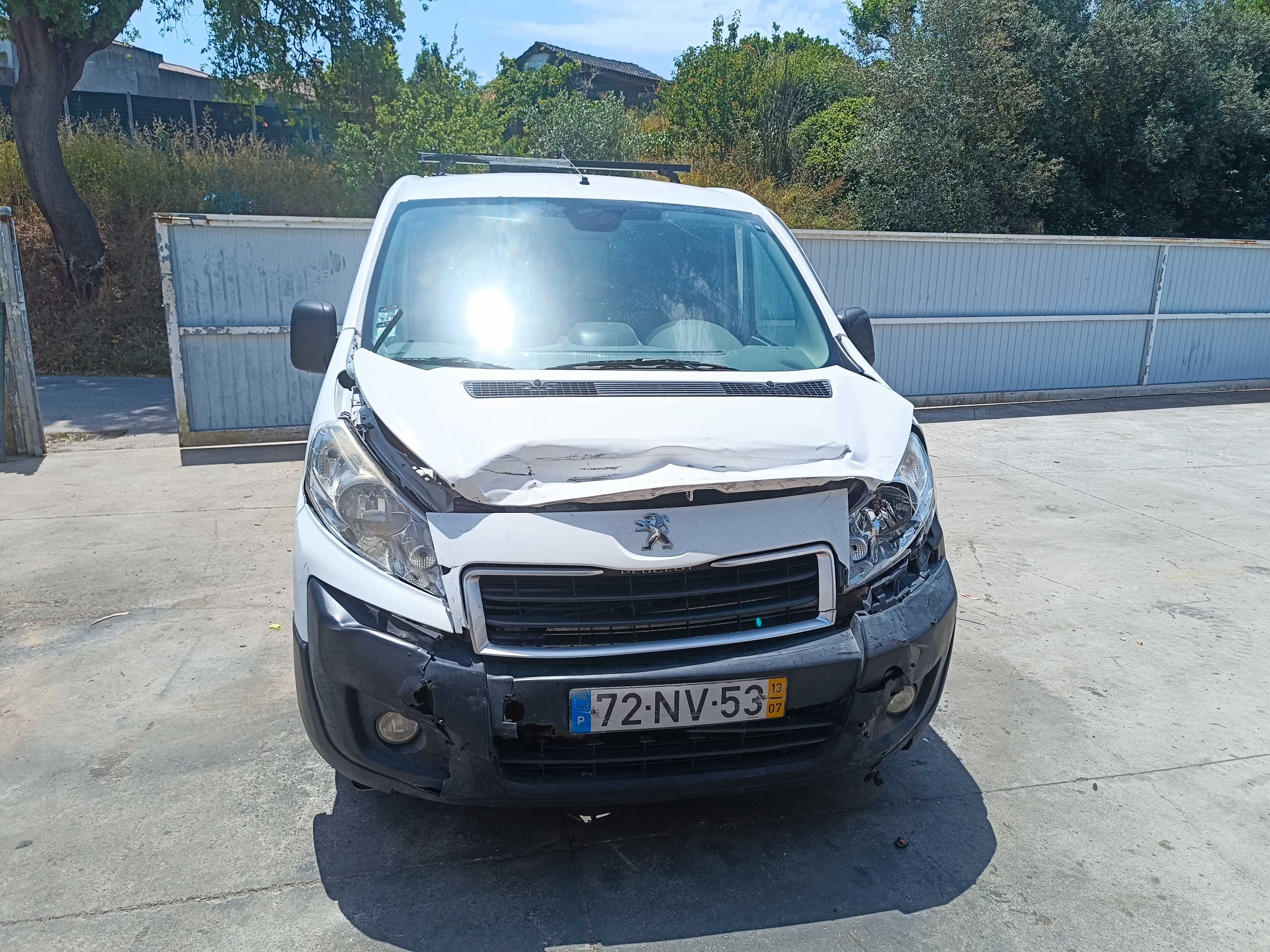 Peugeot Expert 2.0hdi de 2013 sinistrada