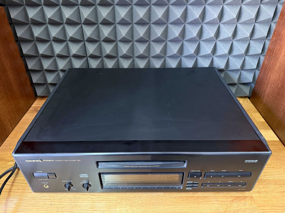 Odtwarzacz CD Onkyo INTEGRA DX-6850