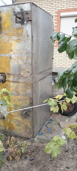 Ємність з нержавійки