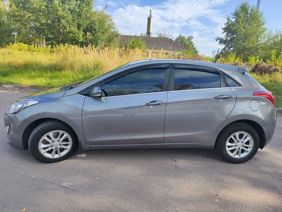 Продам Hundai i30 2013 (2014). Автомат, 1.6 л Дизель.