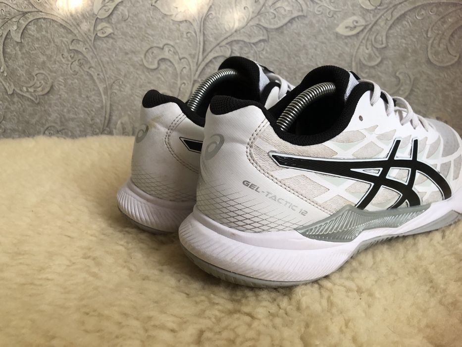 Оригінал кросівки Asics Gel волейбол теніс 41,5 41 40,5 40 26 25,5