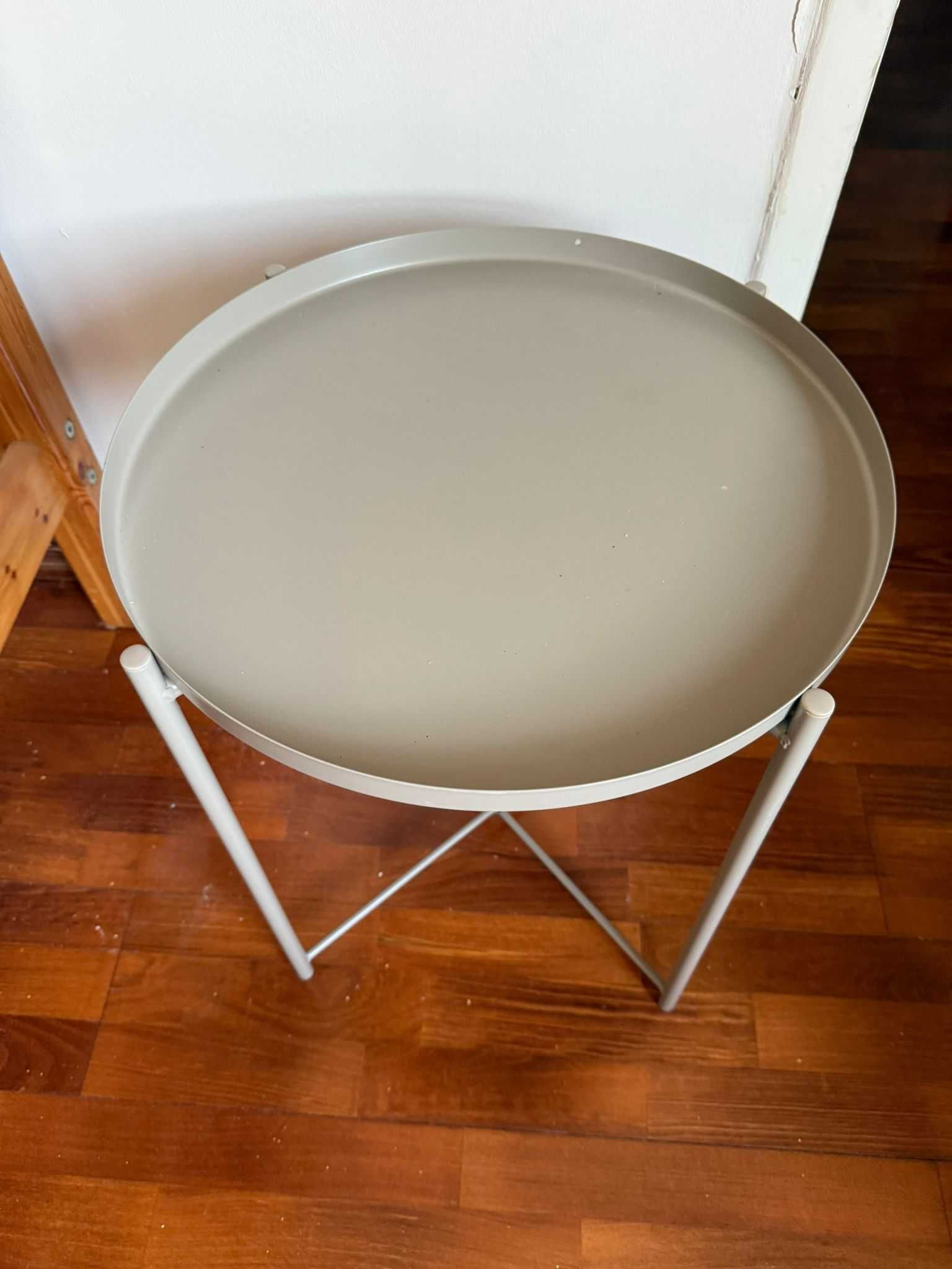 Mesa tabuleiro Ikea