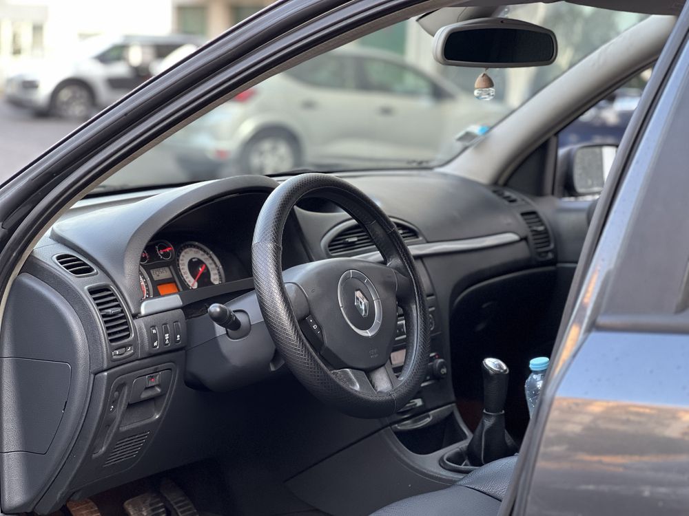 Renault Laguna 1.6 C/nova - 05
