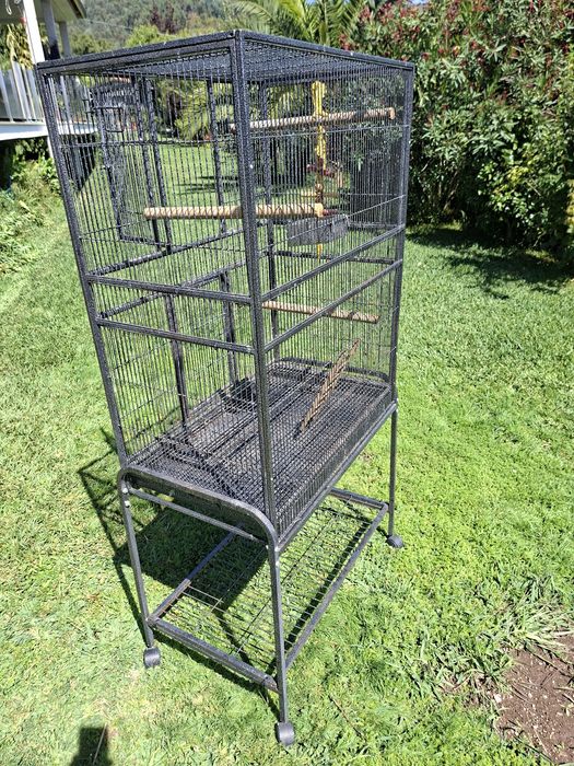 Gaiolas e voadeiras usadas