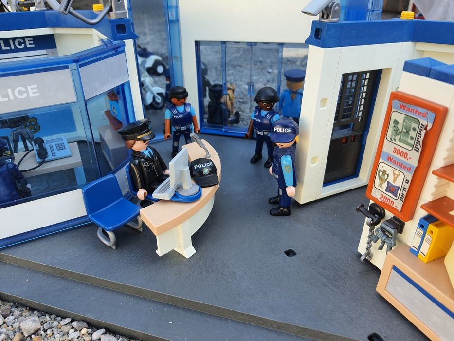 Figuras Playmobil policia - esquadra, barco, etc