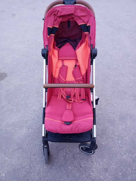Super kompaktowy wózek spacerowy GB Qbit All City Red Rose
