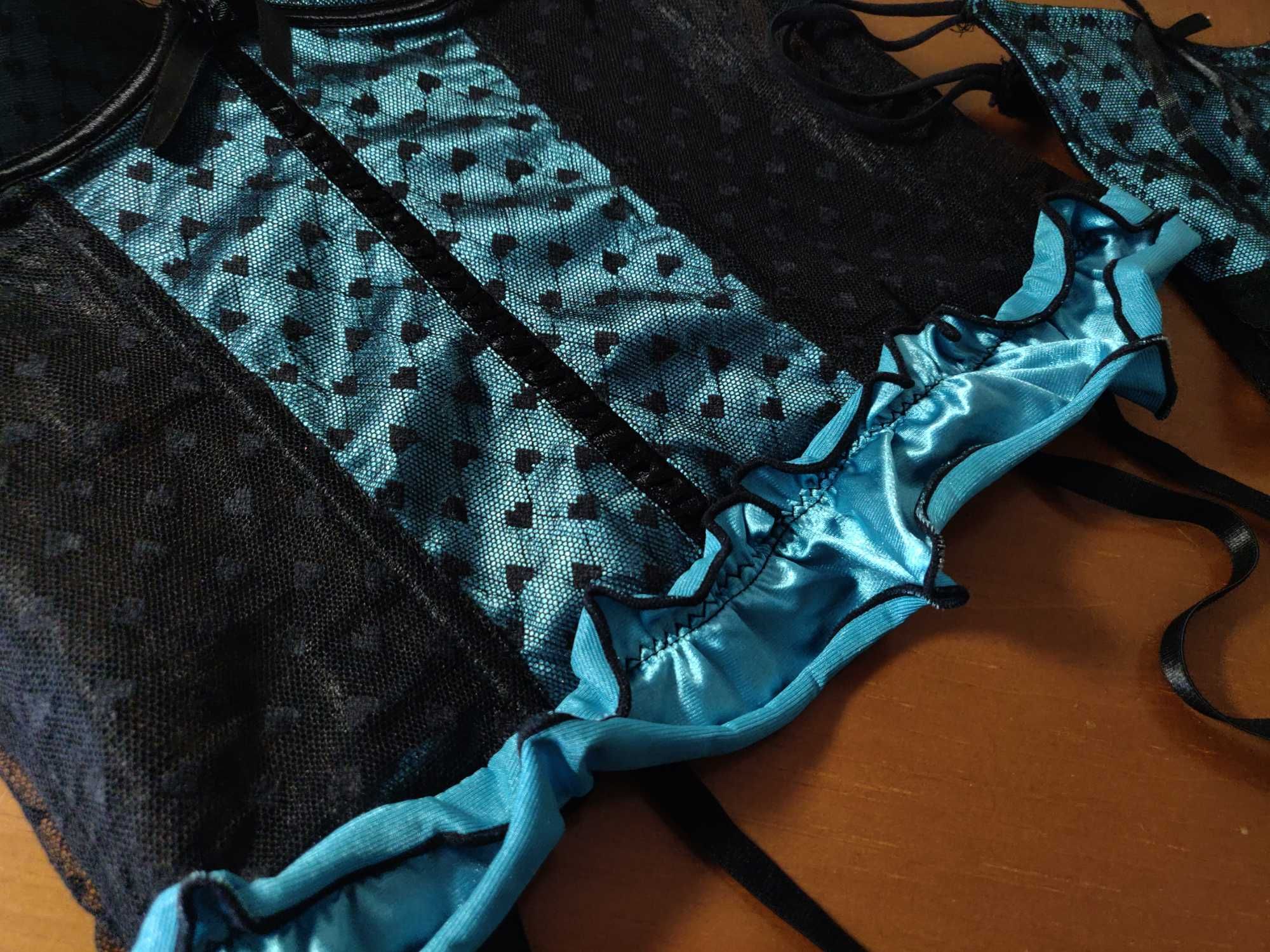 Lingerie: corset e tanga novos