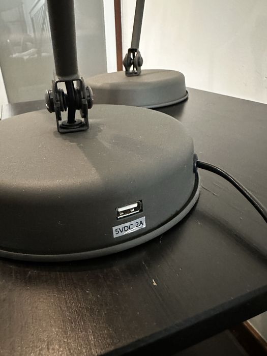 Lampki biurkowe z funkcją ładowania na usb ikea