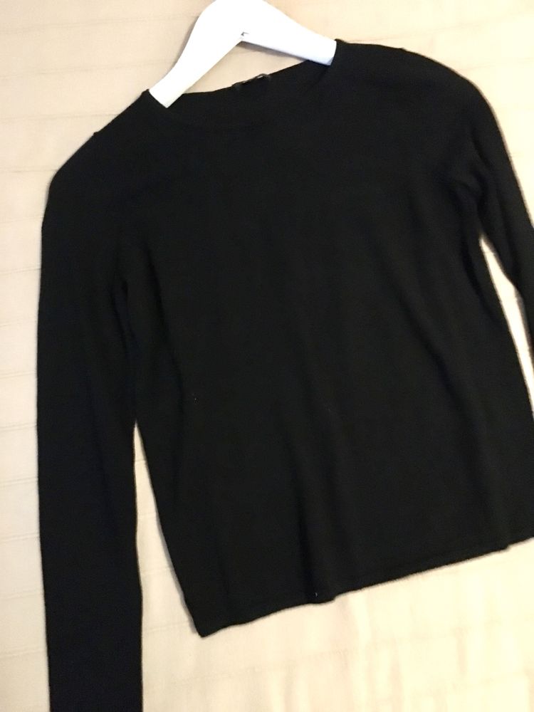 Sweter sweterek czarny Solar XS jak nowy prosty klasyczny