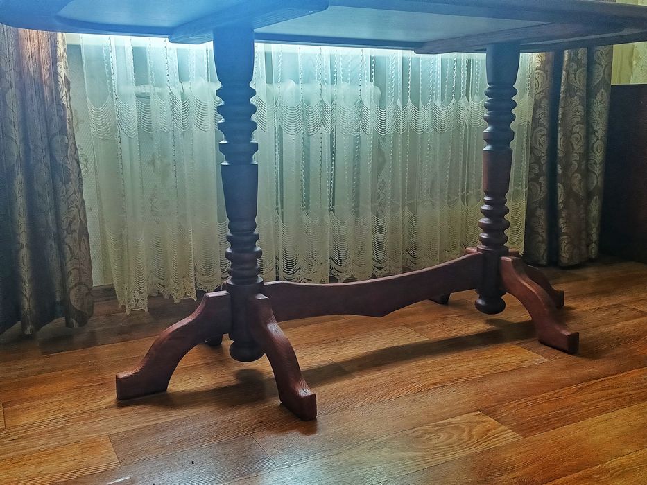 Продам кухонний стіл новий