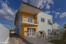 Moderna Moradia T4 em S. Simão, Azeitão . Setúbal, com grande piscina!