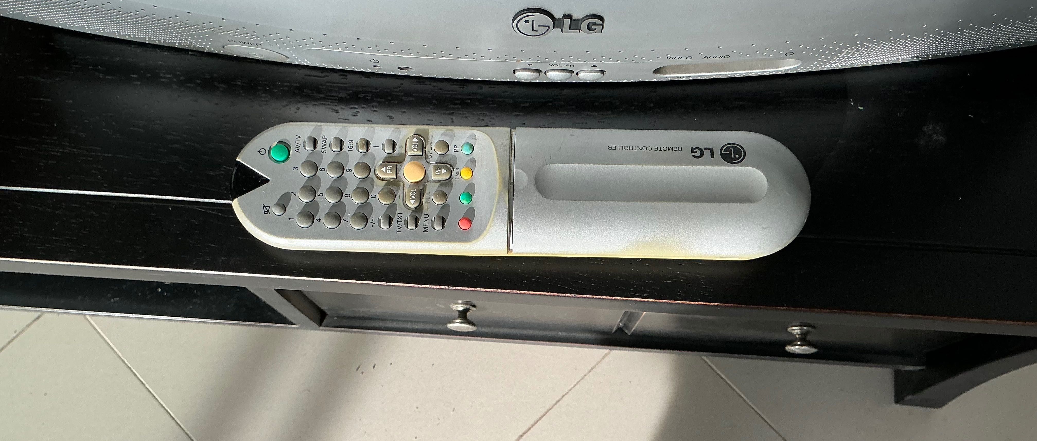 Excelente estado! TV LG CRT 20” (CB-20F84SX) com entrada SCART