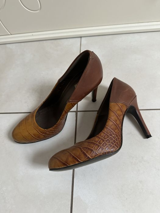 Czółenka skorzane Gino rossi