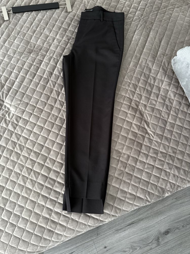 Чорні жіночі брюки Zara