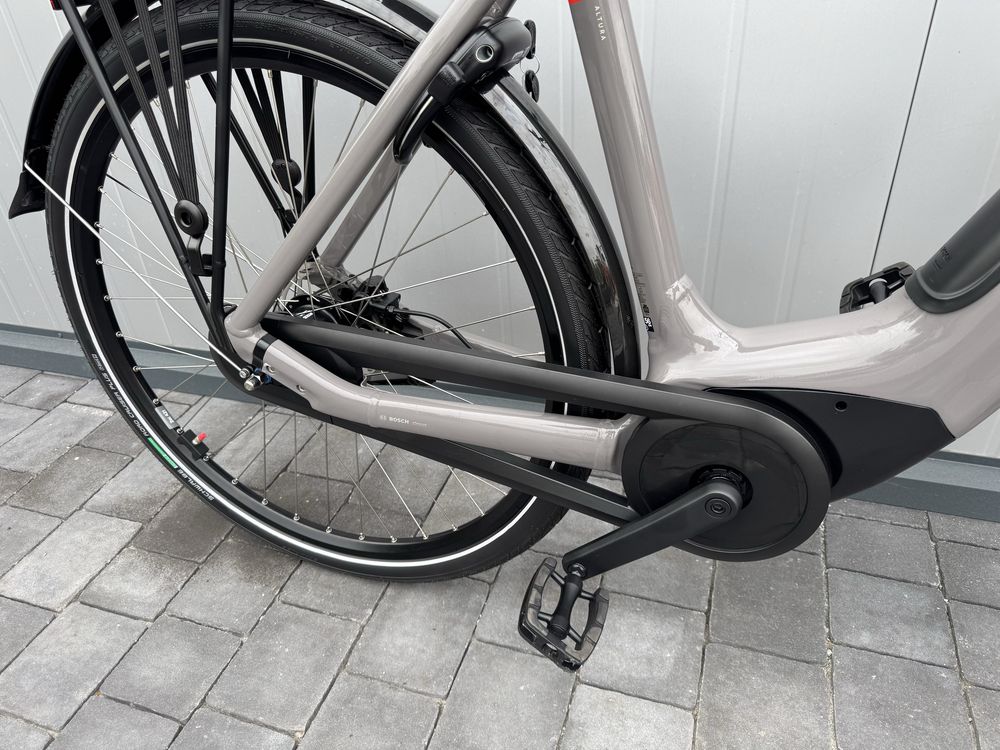 Rower elektryczny Batavus Altura E-go Power BES3 Smart Ciemny Szary 56