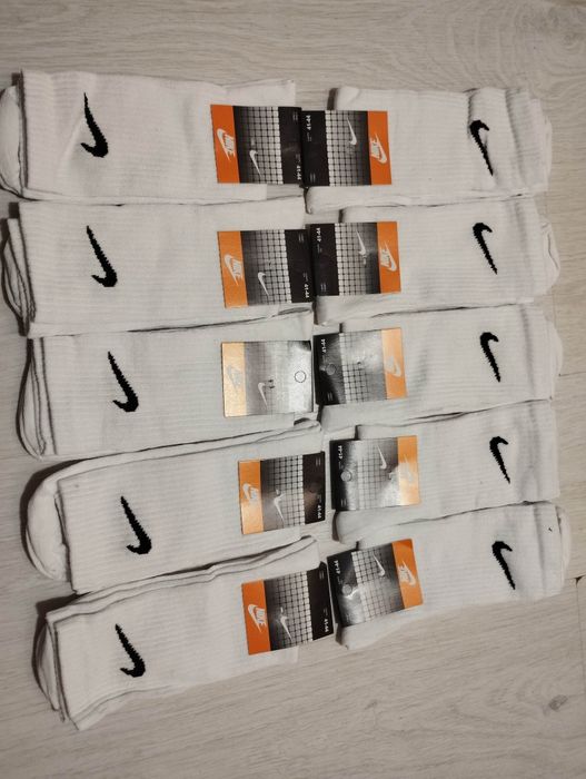 Високі білі шкарпетки Nike опт або роздріб