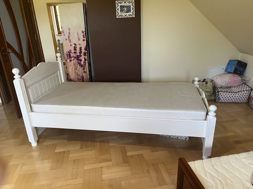Łóżko pojedyncze + materac