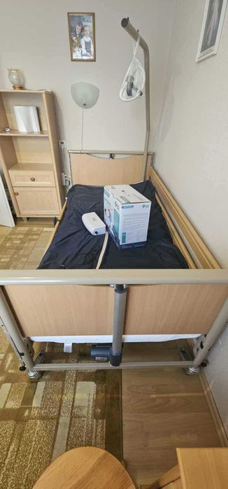 Łóżko rehabilitacyjne Luna Basic 2 firmy Vermeiren w stanie idealnym