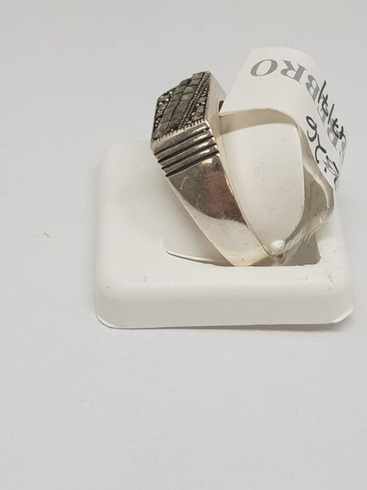 Srebrny sygnet z markazytami srebro 925 Rozmiar 26