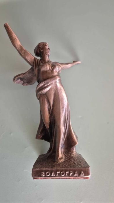 Figurka Matka Ojczyzna wzywa – Wołgograd, metalowa, ZSRR, lata 70/80