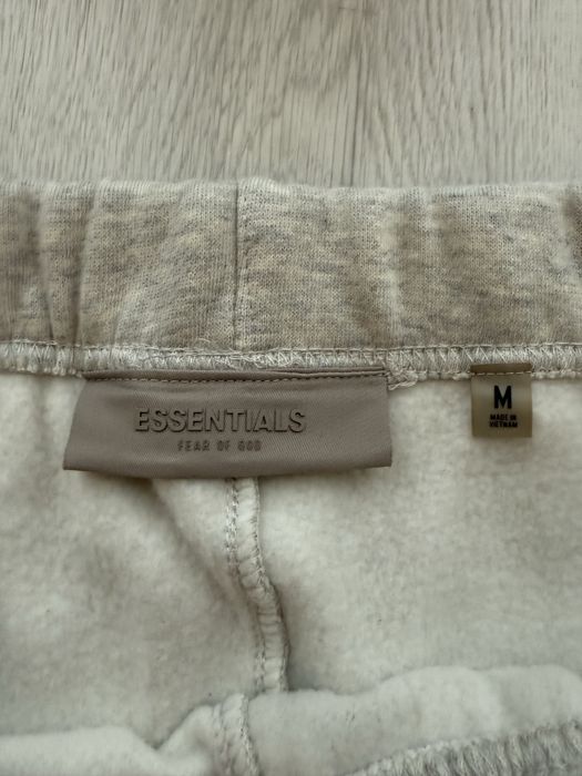 Spodenki Essentials