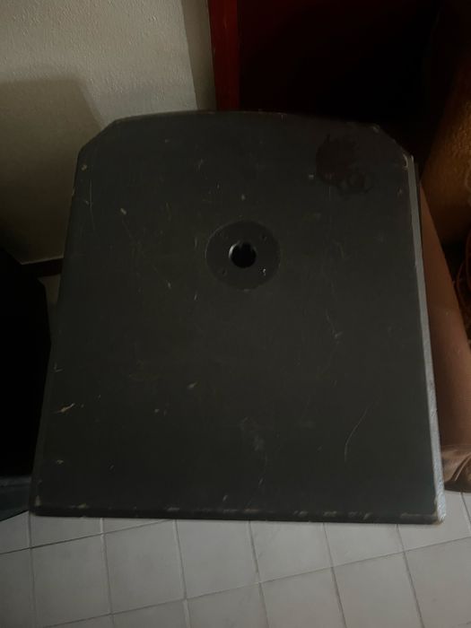 2 Graves ALTO TS 318S 2000W Amplificado