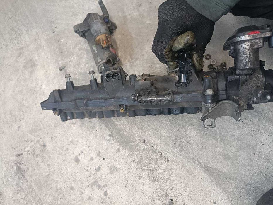 Колектор впускний пластик Opel Insignia 2.0 55566258 опель инсигния