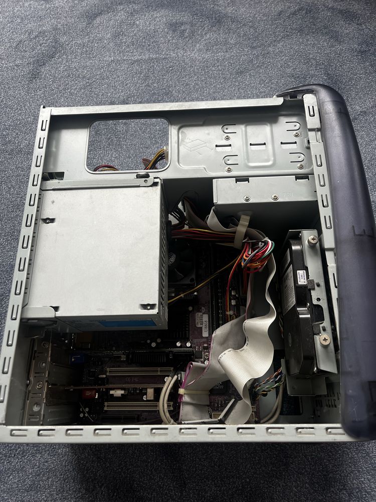 PC komputer stacjonarny