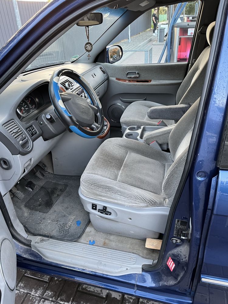 Продам KIA carnival