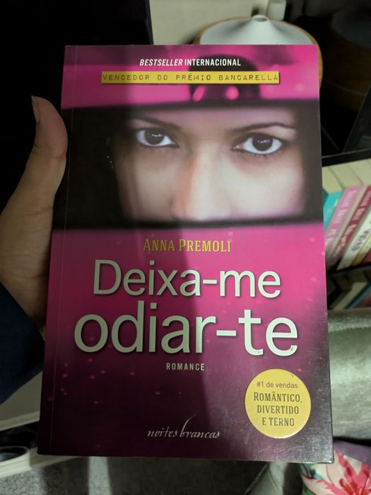 Livro "deixa me odiar te"