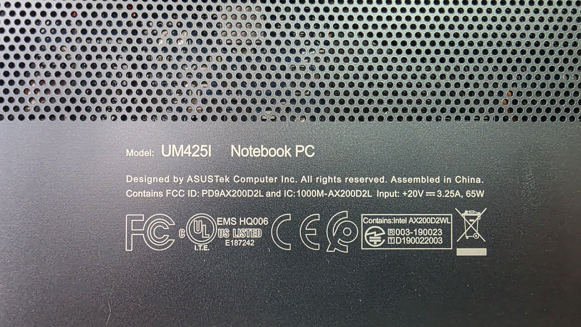 Ультрабук ASUS ZenBook 14 UM425IA. Я перший власник